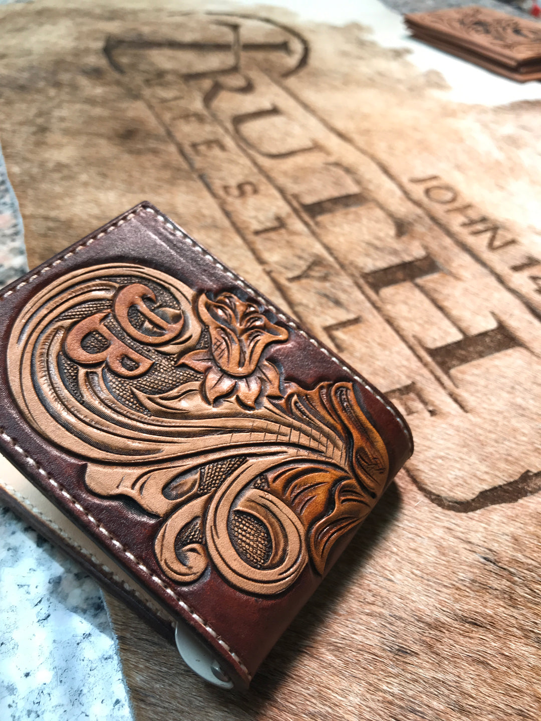 Hand deals made leather wallets