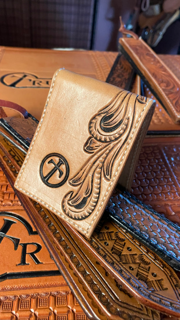 Custom Badge Wallet : r/Leathercraft
